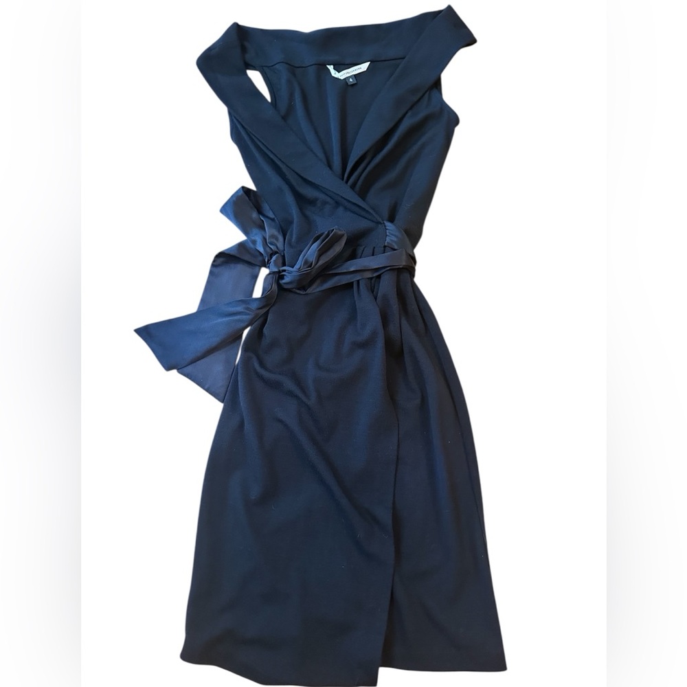 Diane Von Furstenberg Wrap Dress Size 4